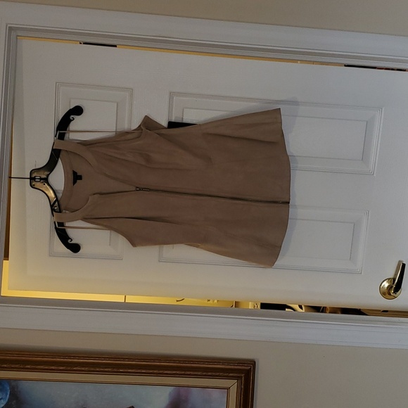 Top - Picture 3 of 3